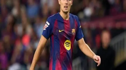 中国代表团在亚冬会滑雪登山短距离项目中包揽金牌